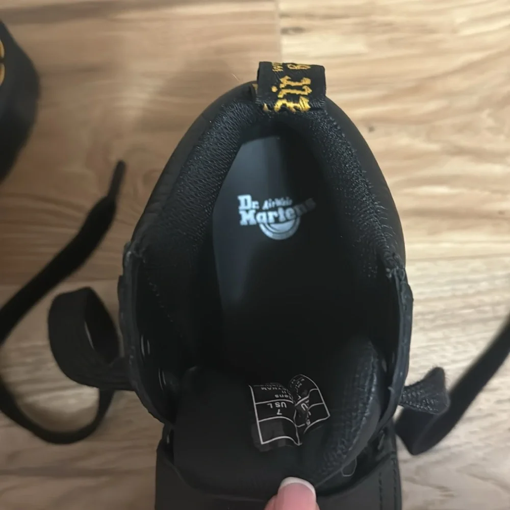 Doc Martens Zuma II boots - black, size 7. - Picture 9 of 11